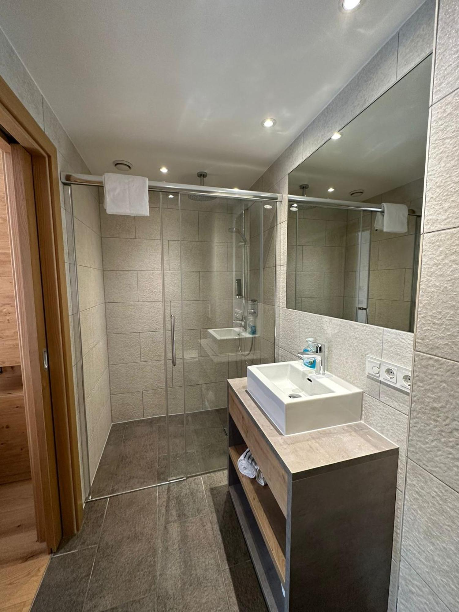 Modern Ski-in 2020m Apartment Kuehtai